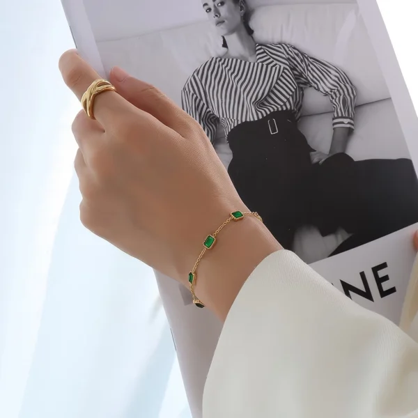 Bracelet Élégant - Pierre Rectangulaire ✨