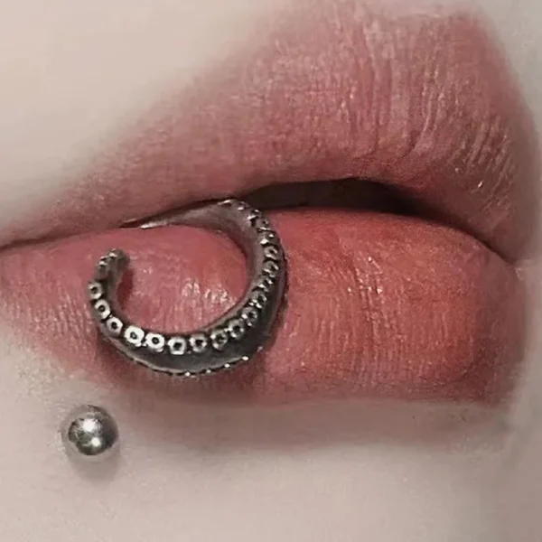 Piercing Tentacule - Design Unique 🐙