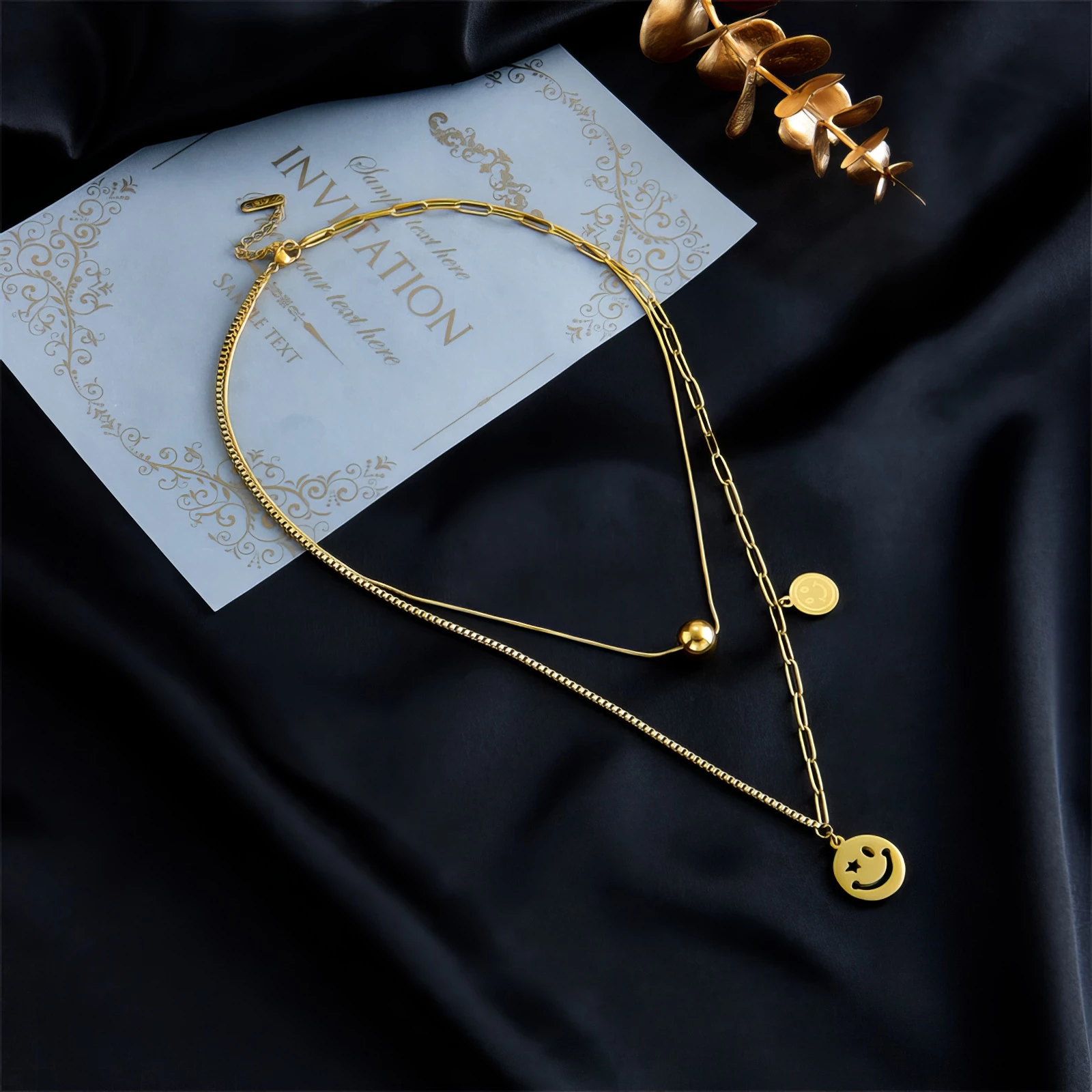 Collier Double Rang - Médaillons Smiley et Boule – Image 2