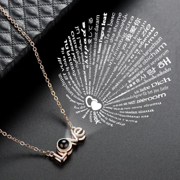 Collier Projection 100 Langues – Message d’Amour Caché 💖