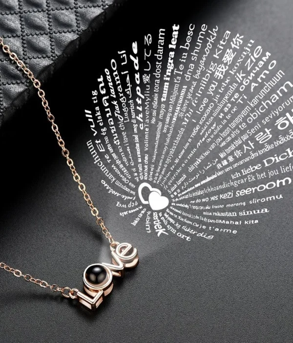 Collier Projection 100 Langues – Message d’Amour Caché 💖