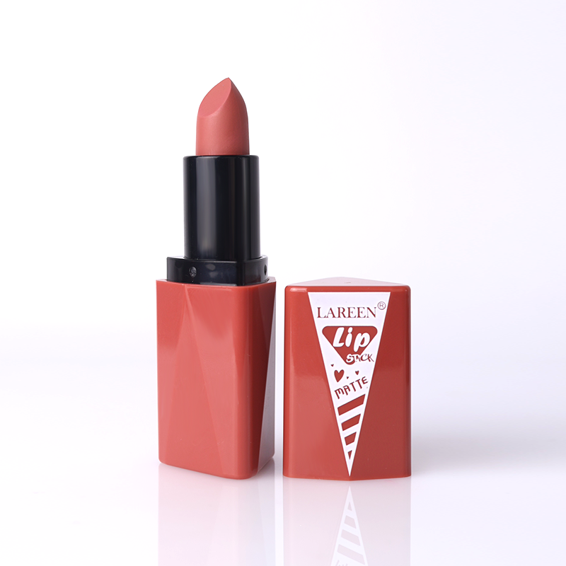 Rouge à Lèvres Mat LAREEN – Fini Velouté & Intense – Image 3