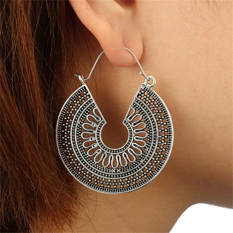 Boucles d’Oreilles Pendantes Bohèmes 🌙