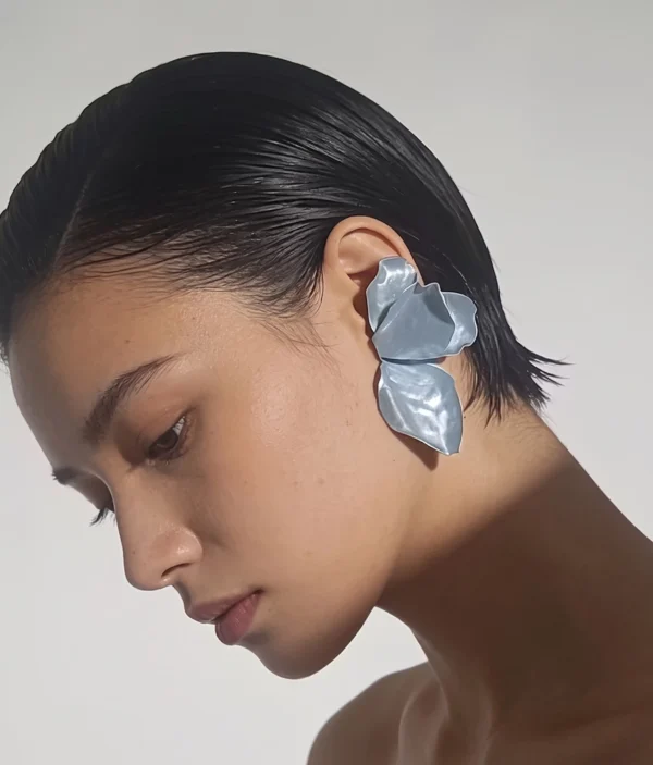 Boucles d’Oreilles Pendantes - Fleurs Plissées Élégantes