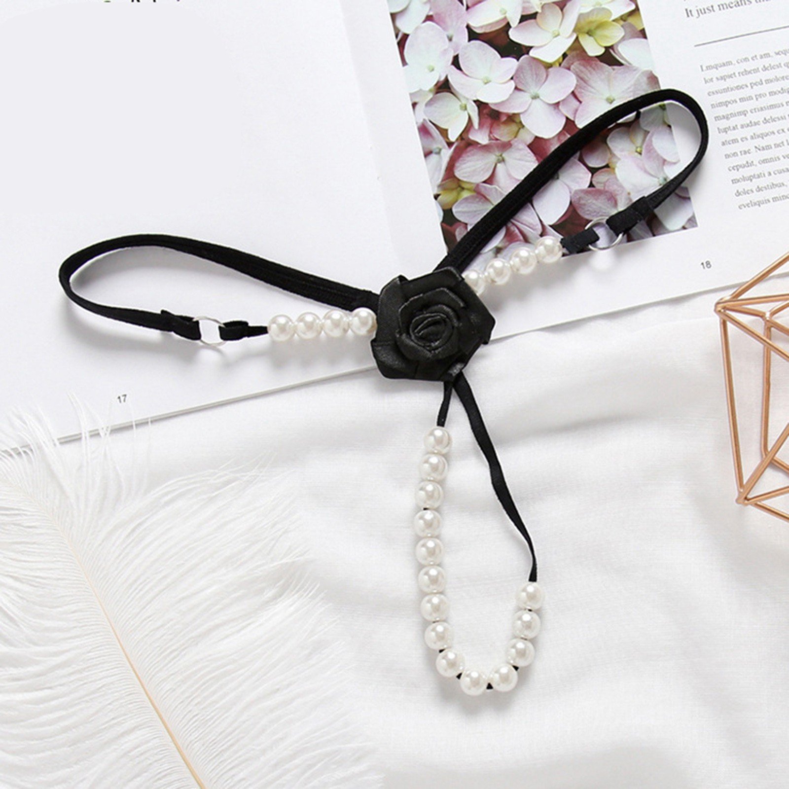 String Rose Décorative et Perles 🖤